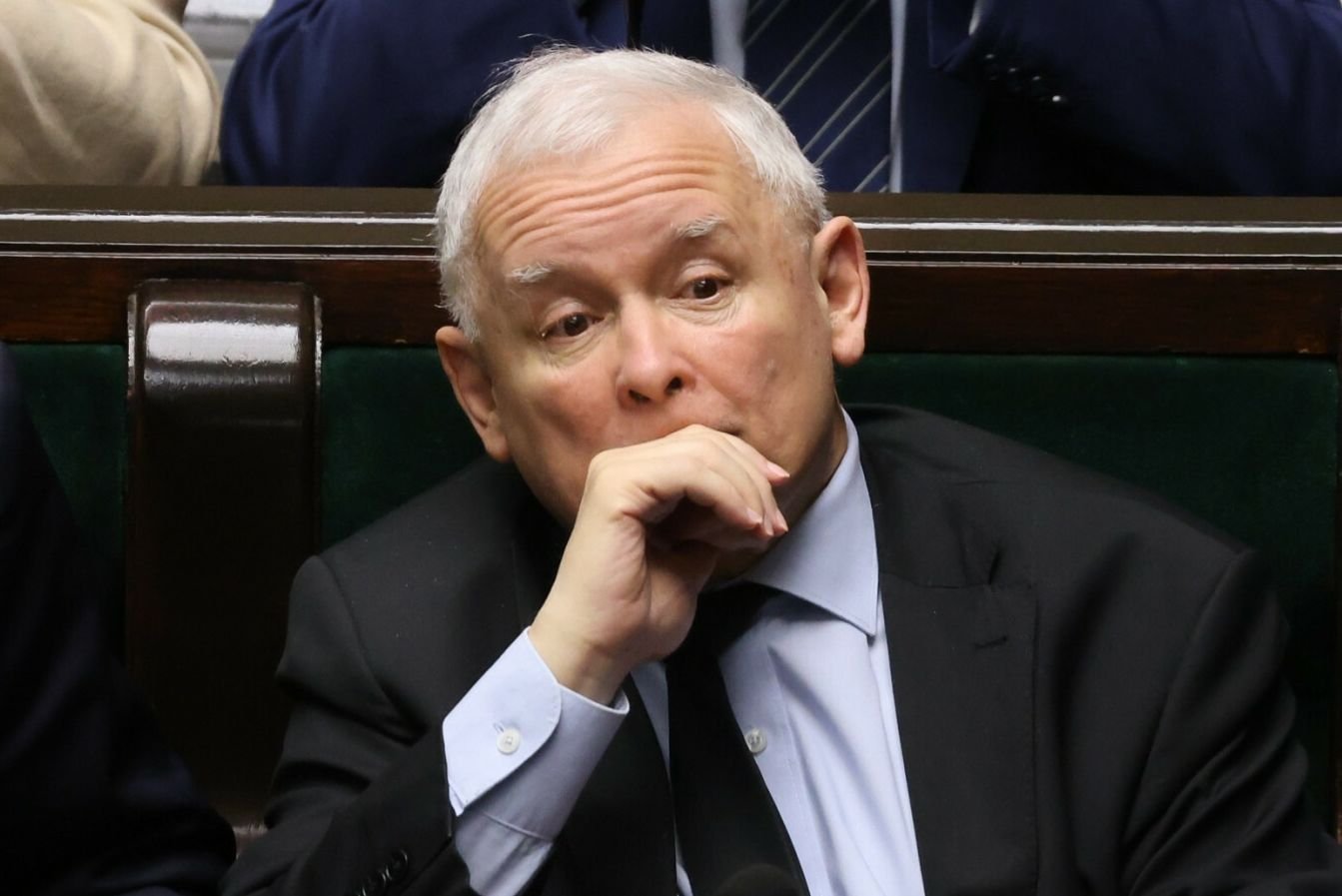 Sondaż: opozycja wygrywa z PiS w każdym wariancie.