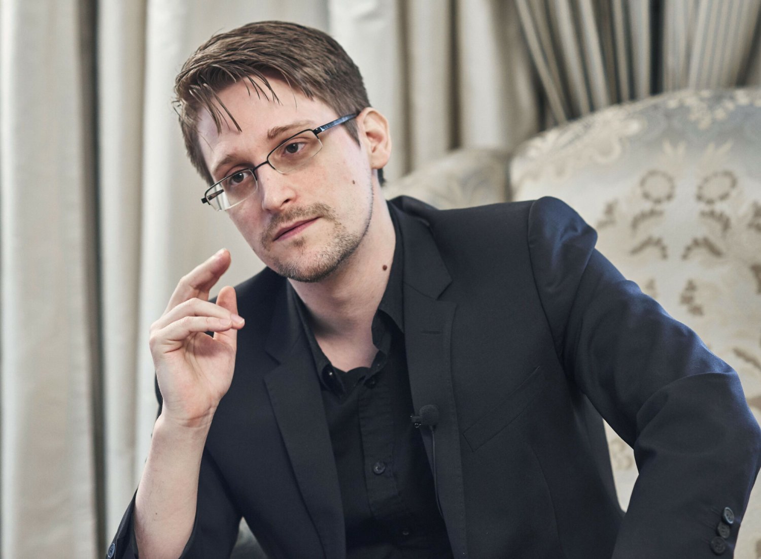 Edward Snowden otrzymał rosyjskie obywatelstwo.