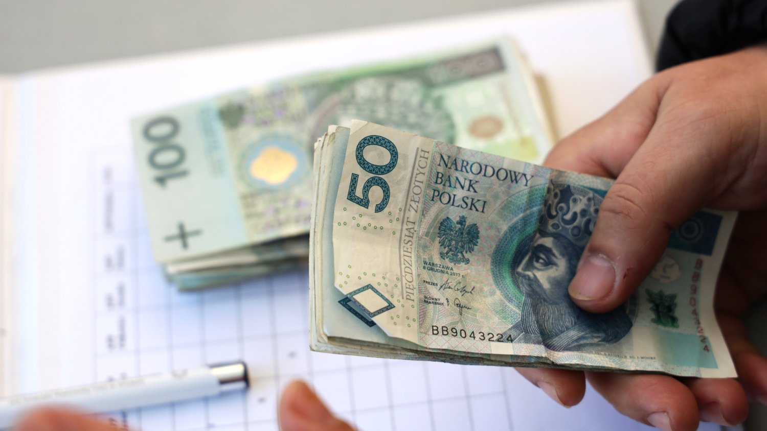 Zapomniana opłata czeka na właścicieli mieszkań. Wychodzi na jaw u notariusza