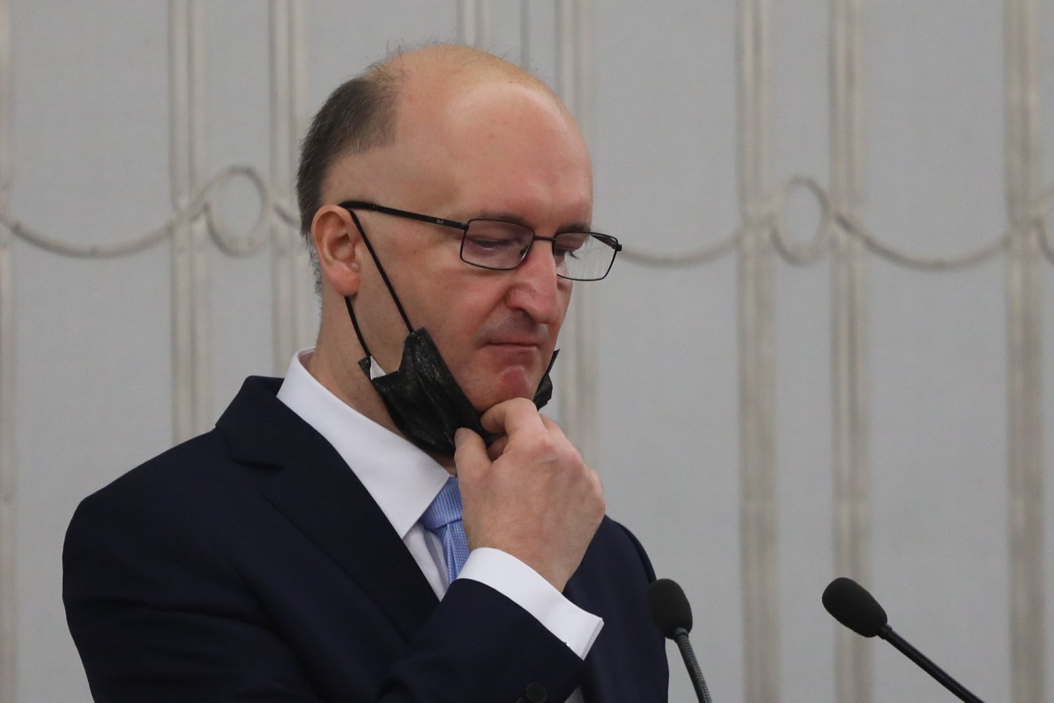 Marek Borowski nie zostawił na kandydacie PiS na RPO suchej nitki. Zdaniem senatora, Piotr Wawrzyk udzielał "żenujących odpowiedzi".