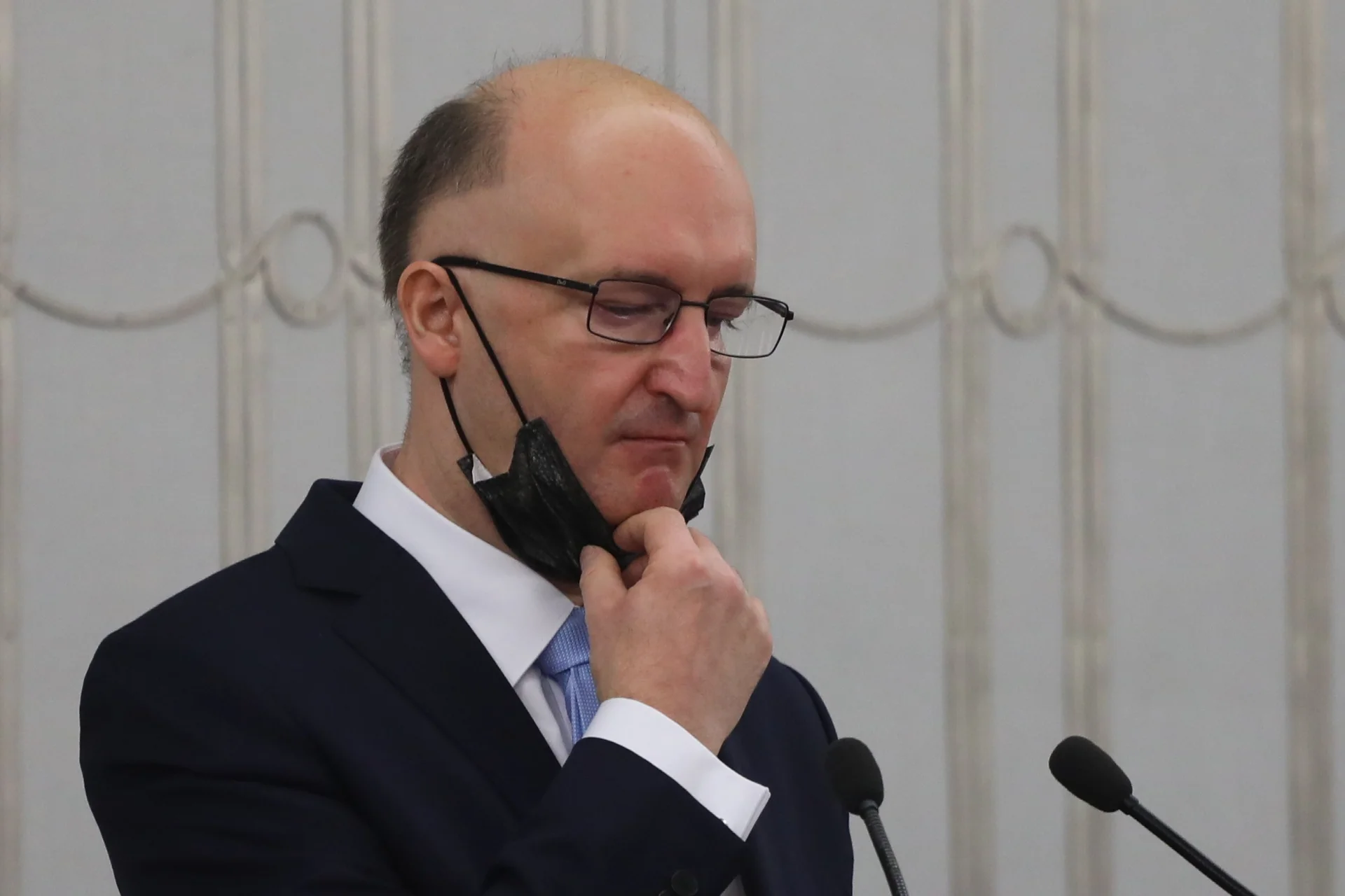Marek Borowski nie zostawił na kandydacie PiS na RPO suchej nitki. Zdaniem senatora, Piotr Wawrzyk udzielał "żenujących odpowiedzi".