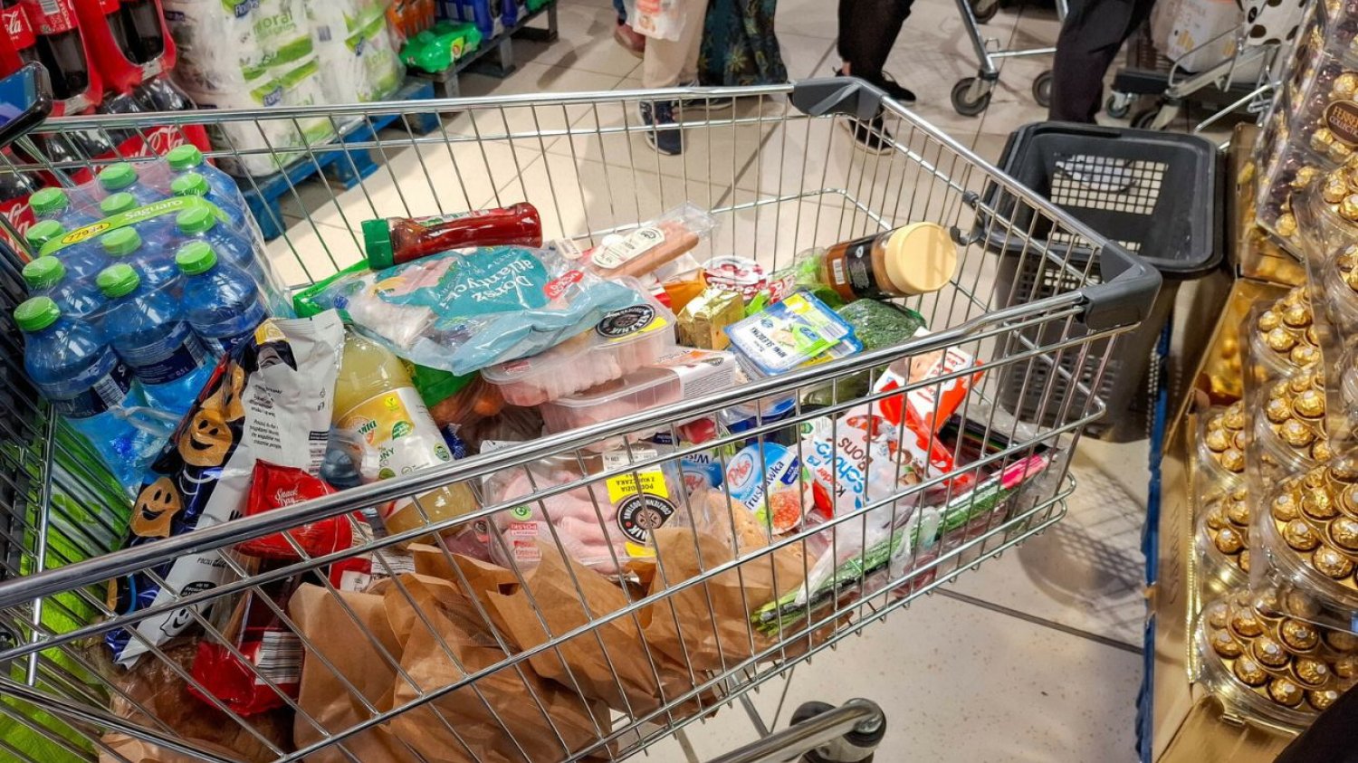 Ceny w sklepach znowu poszły w górę. Te produkty podrożały najbardziej.