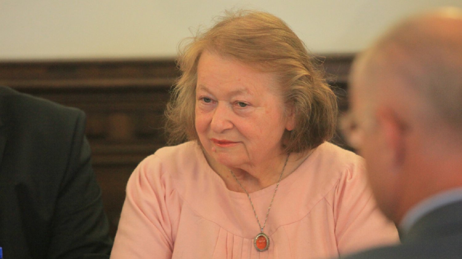 "Szamanka PiS" Janina Goss doceniona przez Kaczyńskiego. Ma pracę w Orlenie.