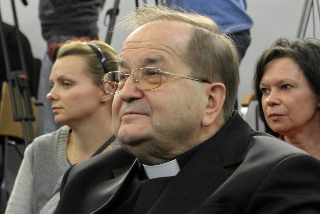 Ojciec Tadeusz Rydzyk już dostał prezent. Jego TV Trwam zadebiutuje na multipleksie już w lutym przyszłego roku