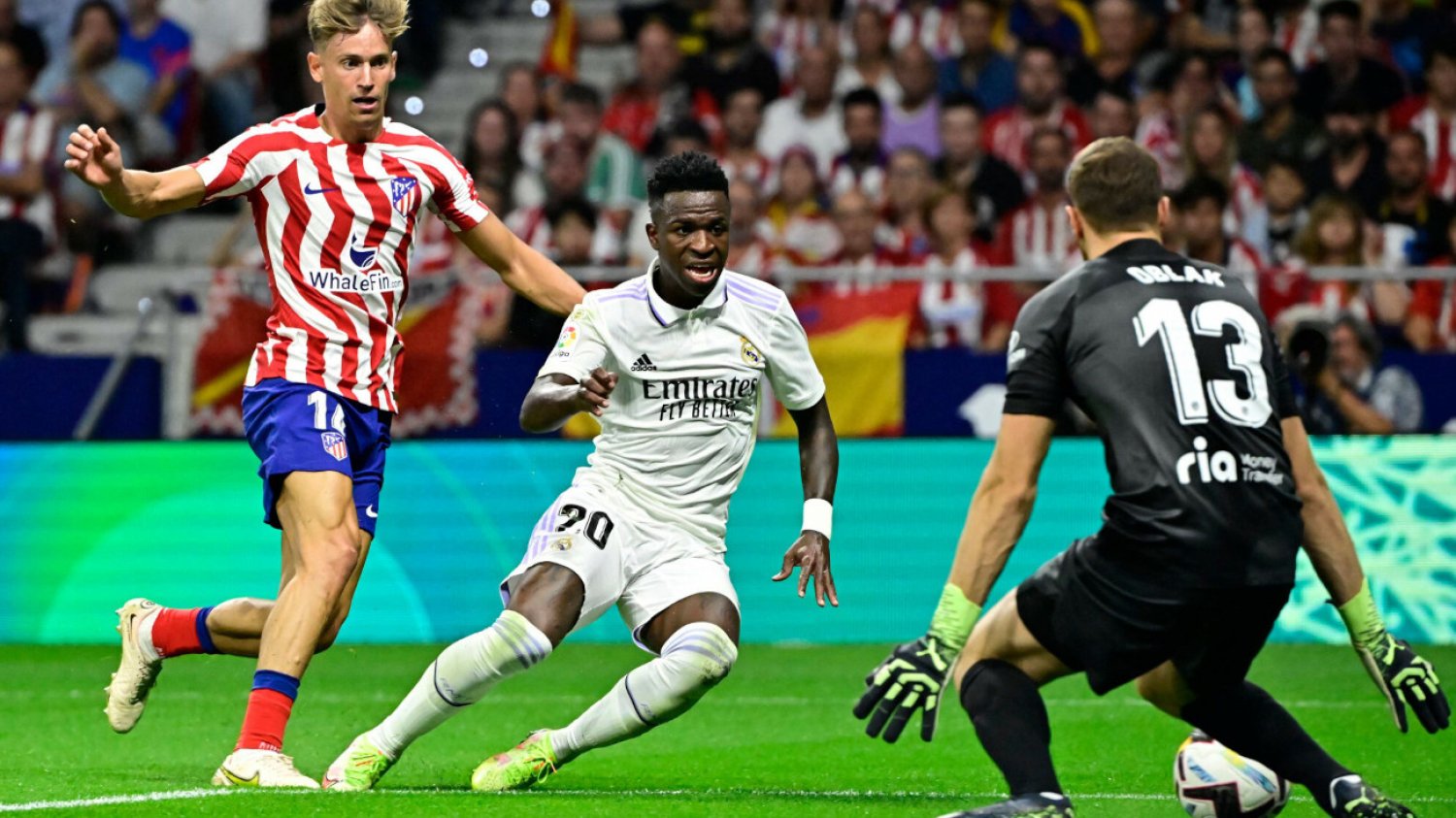 Vinicius Junior był jednym z głównych adresatów skandalicznego zachowania, ze strony kibiców Atletico Madryt.