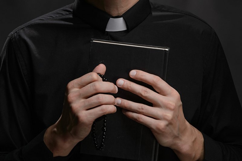 [url=http://www.shutterstock.com/dl2_lim.mhtml?src=TA-jNHMijnk8N4OlHoRbWw-2-81&id=146219354&size=medium_jpg&submit_jpg=]Powstaje fundacja zrzeszająca ofiary księży pedofilów[/url]