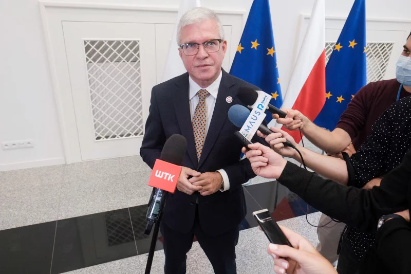 Gaweł był senatorem w latach 2015-2019. Robert Gaweł wielkopolskim kuratorem oświaty. Rok temu zasłynął kontrowersyjnymi słowami o osobach LGBT.