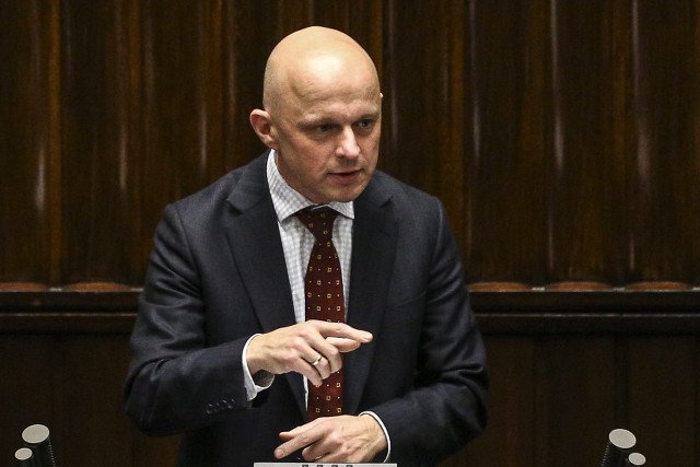 Szałamacha nie rezygnuje z pomysłu wiceministra, którego chce zdymisjonować.