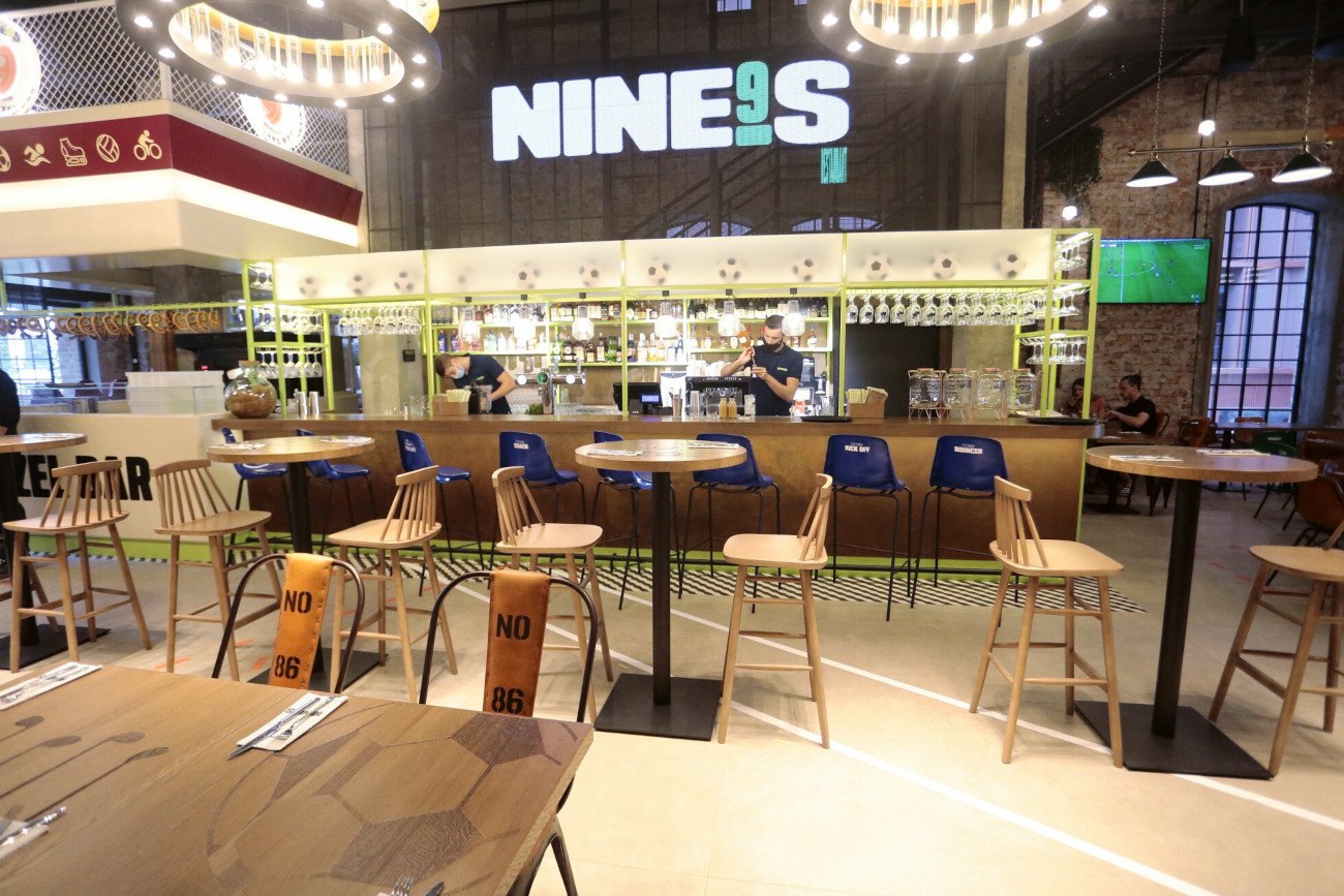 Restauracja "Nine's" to pierwsza restauracja Roberta Lewandowskiego w Warszawie.