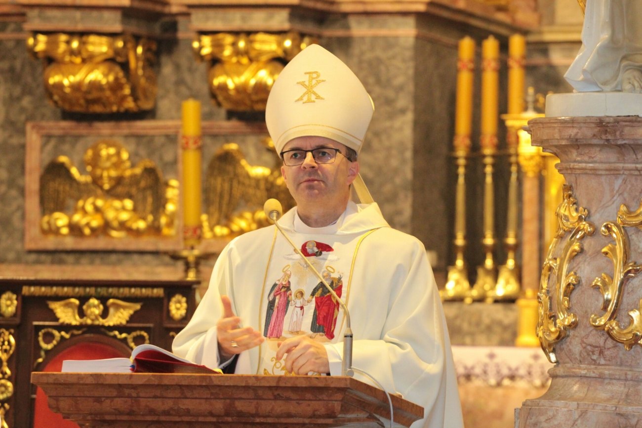 Biskup rzymskokatolicki Damian Bryl.
