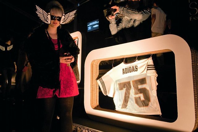 Pokaz kolekcji mody Jeremy Scott dla Adidas podczas Fashion Philosophy Week Poland 2011