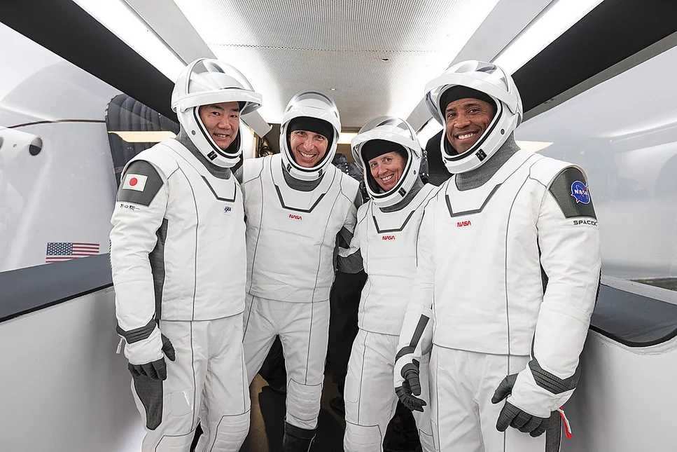 Na pokładzie rakiety Elona Muska podczas najnowszej misji znajdzie się 4 astronautów. Gdzie i kiedy oglądać start? Falcon 9 Space X; gdzie i kiedy oglądać start rakiety z kosmonautami Muska