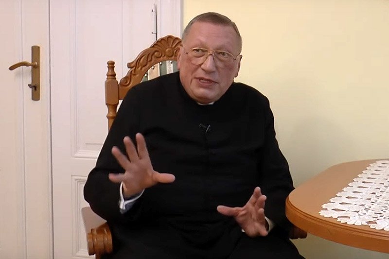 Ks. Roman Kneblewski z Bydgoszczy uważa, że szczęśliwym parom bez ślubu pomaga szatan.