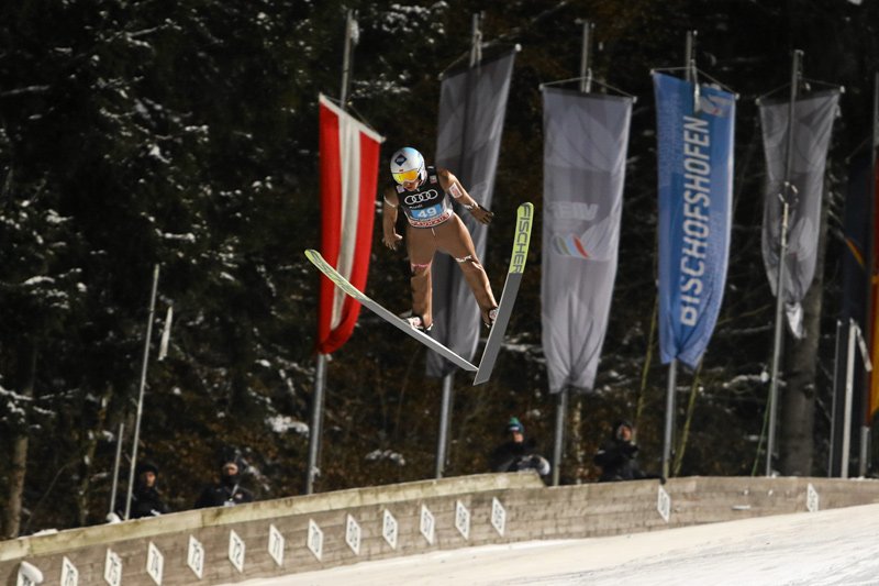Kamil Stoch wygrał w konkursie Bischofshofen i w całym Turnieju Czterech Skoczni! Piotr Żyła zajął trzecie miejsce w piątkowym konkursie i drugie w klasyfikacji generalnej!