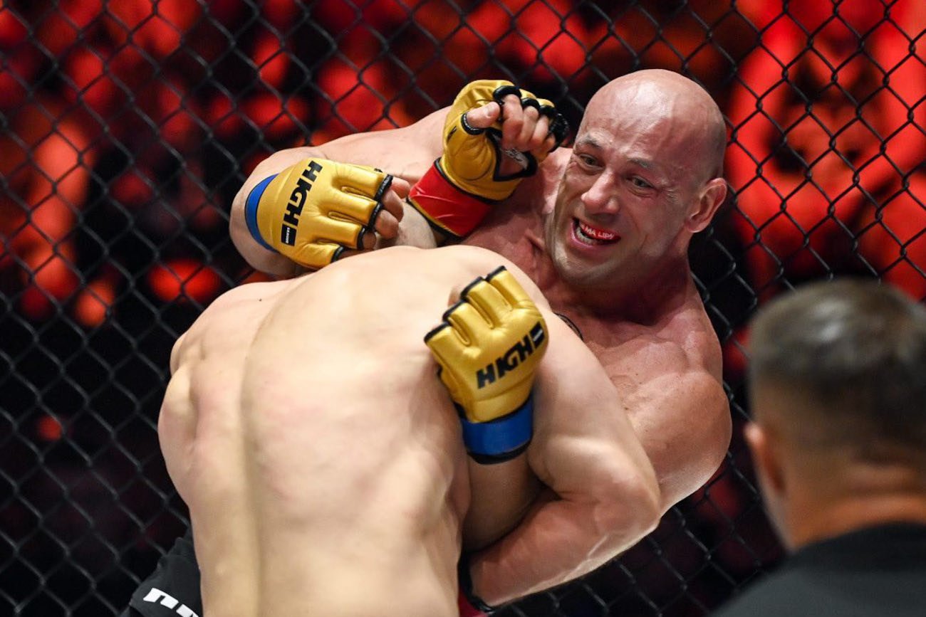 W pierwszy weekend czerwca odbyła się gala HIGH League 3, gdzie w jednym z freak fightów pojawił się Robert Burneika.