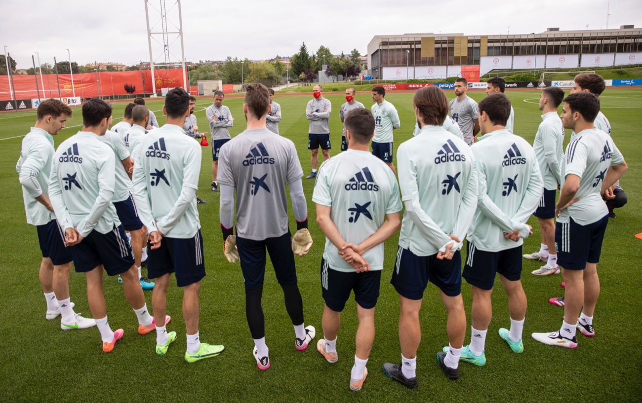 Euro 2020 za pasem, a Hiszpanie mają ogromne problemy przez COVID-19