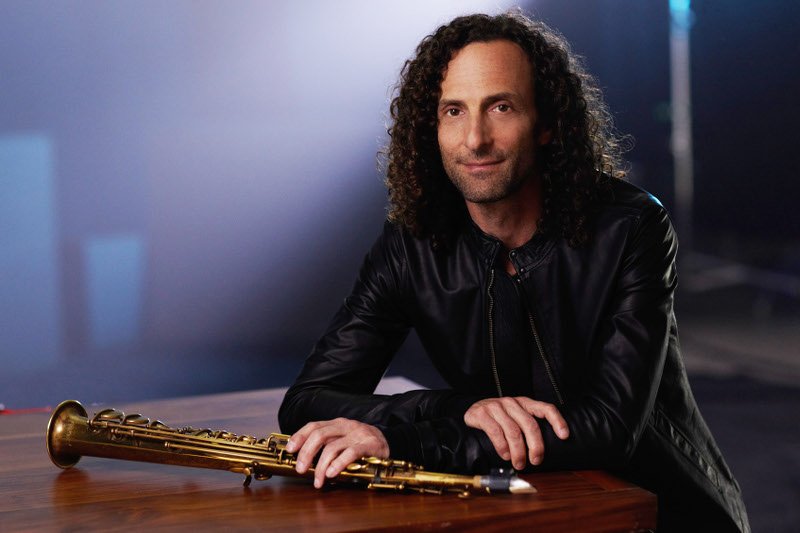 Kenny G, amerykański wirtuoz saksofonu i klarnetu zagra w Polsce. Są jeszcze ostatnie bilety