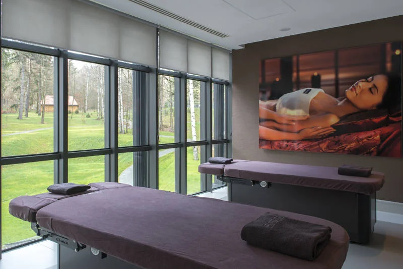 Pokój do masażu z takim widokiem, to możliwe tylko w Hotelu Spa Dr Irena Eris Polanica Zdrój!