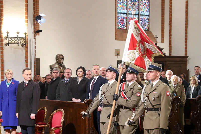 Duda obchodzi święto 3 Maja, zarzucają mu hipokryzję.