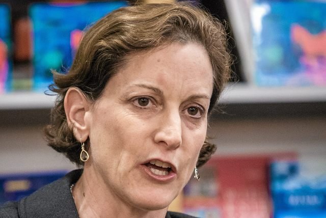 Anne Applebaum uważa, że świat będzie tęsknić za amerykańskim supermocarstwem, jeśli to straci na sile