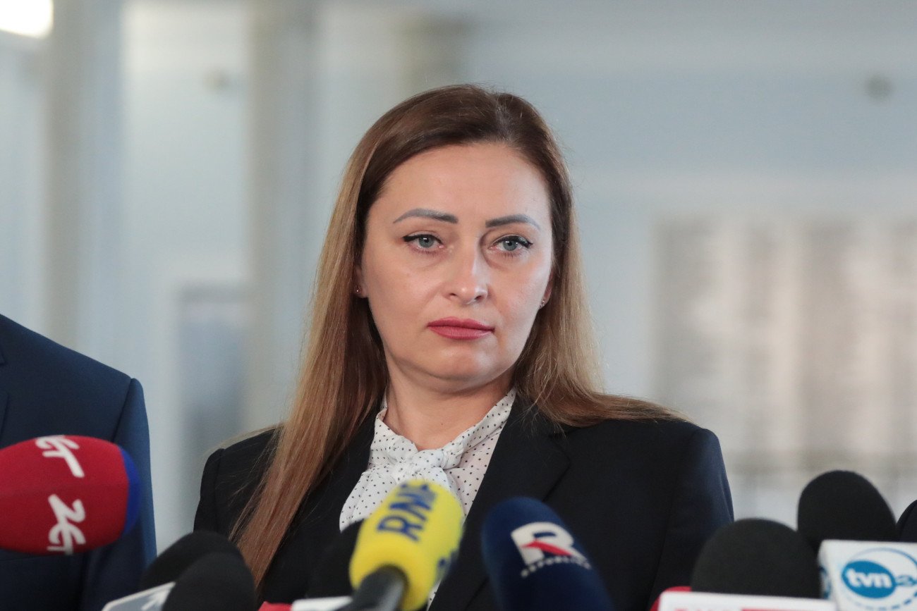 Małgorzata Janowska skomentowała tłumaczenia PiS-u po odejściu trojga posłów z klubu.