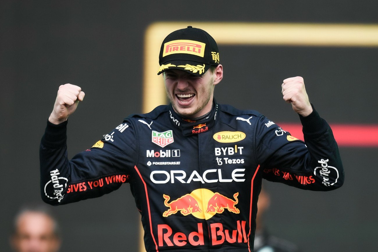 Max Verstappen to aktualny mistrz świata Formuły 1. Holender znajduje się na szczycie najbardziej dochodowego sportu.