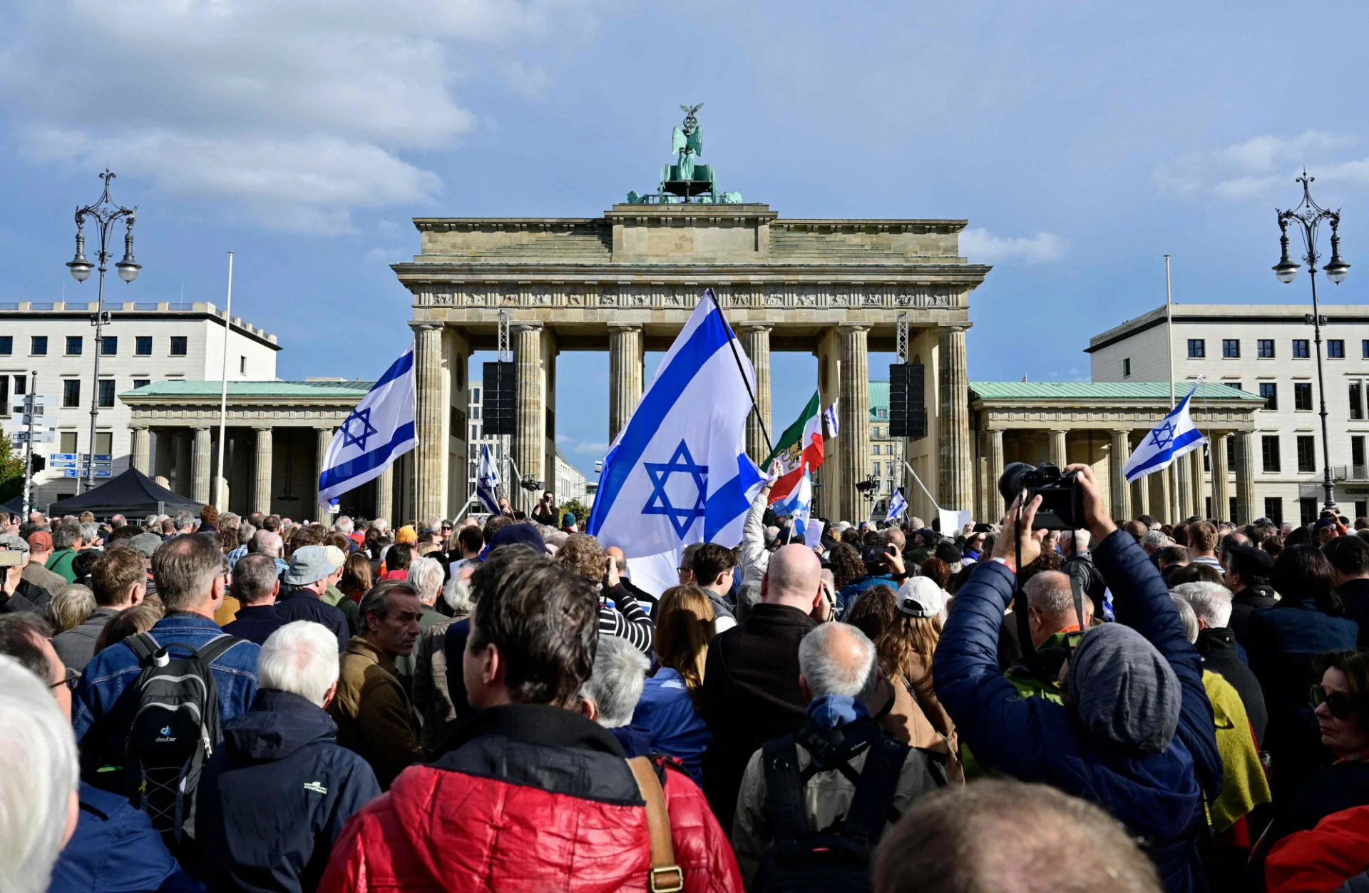 Wielka proizraelska manifestacja odbyła się w Berlinie. Wielka proizraelska manifestacja odbyła się w Berlinie.