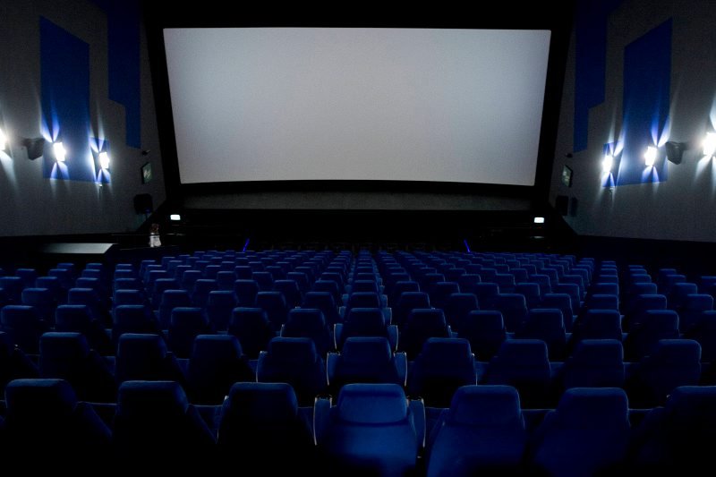 Kibice od filmów wolą oglądać mecze. Przynajmniej w czasie Euro