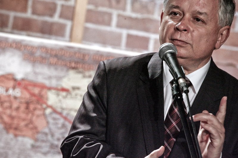 "Rola Prezydenta Lecha Kaczyńskiego w budowaniu dumy
narodowej” – pod takim hasłem odbywa się konkurs dla szkół w Iwoniczu-Zdroju.