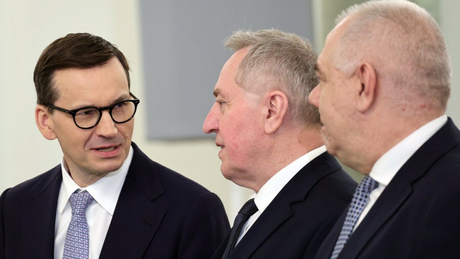 Minister rolnictwa Henryk Kowalczyk i premier Mateusz Morawiecki oraz wicepremier Jacek Sasin.