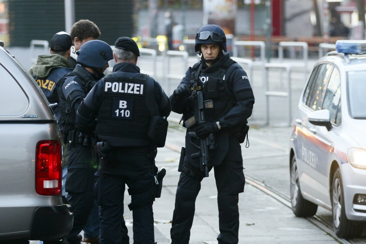 Służby w Wiedniu obawiają się ataku terrorystycznego.