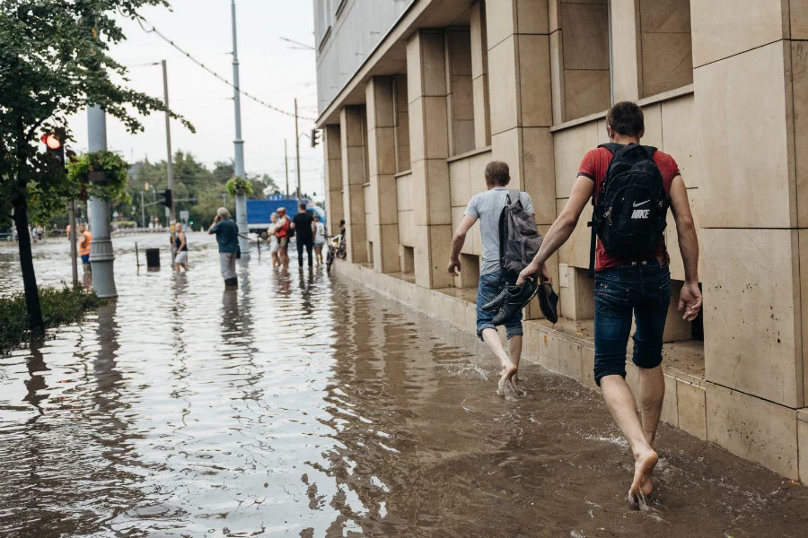 Fala burz przejdzie nad Polską, a po nich nastąpi radykalne ochłodzenie.