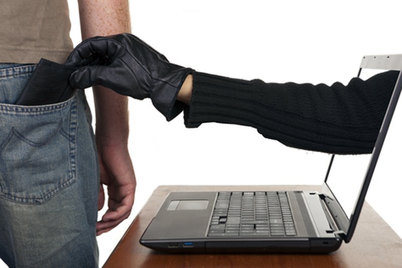 Na niektórych stronach wystarczy jedno kliknięcie, by wpakować się w spore problemy.