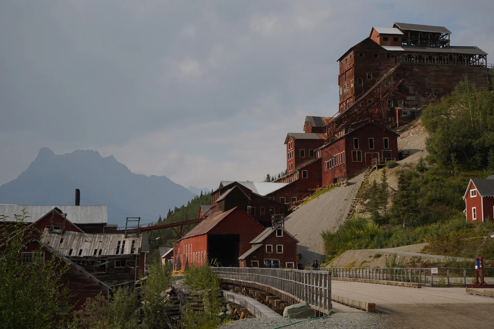 Opuszczona kopania Kennecott w Parku Narodowym Wrangla - Św. Eliasza na Alasce