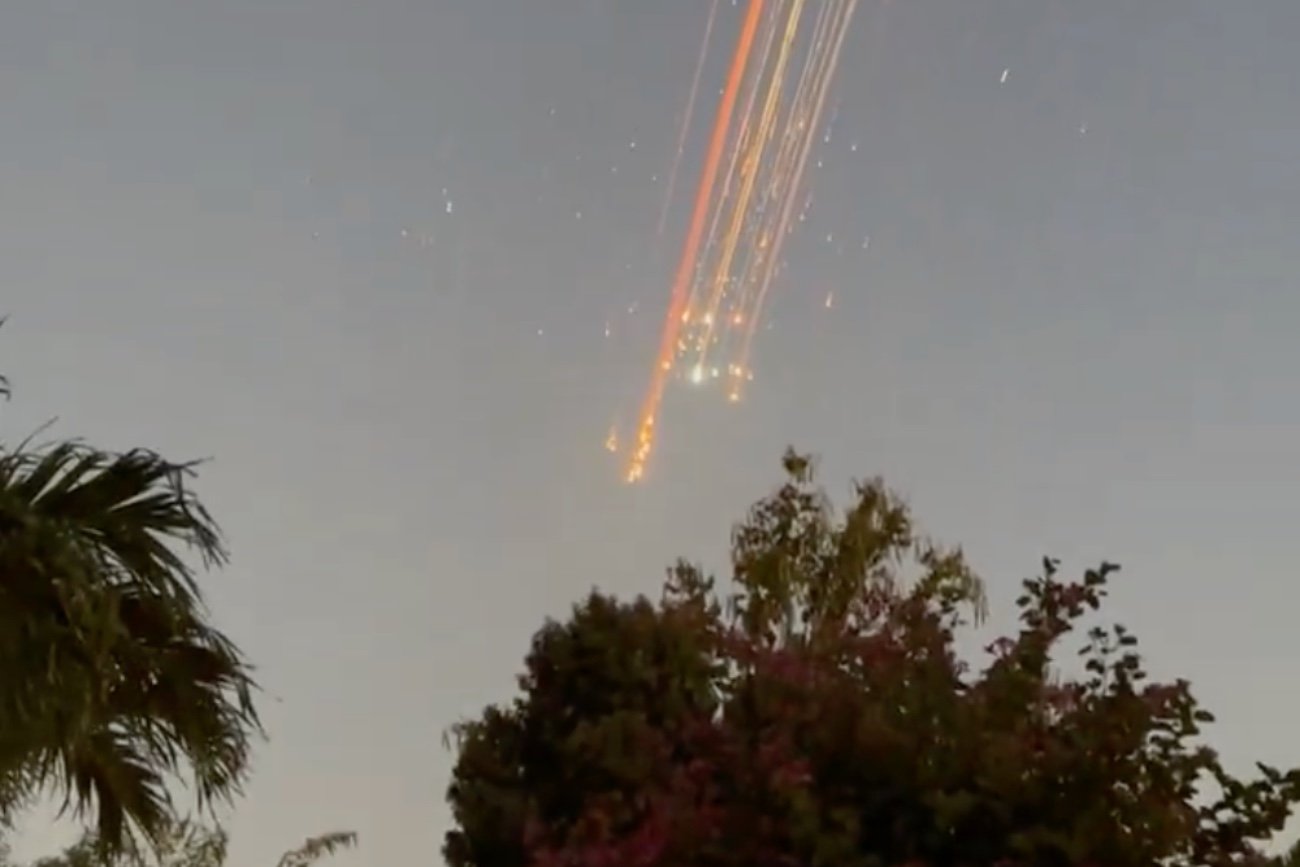 Megarakieta rozpadła się w powietrzu. Należała do Elona Muska.