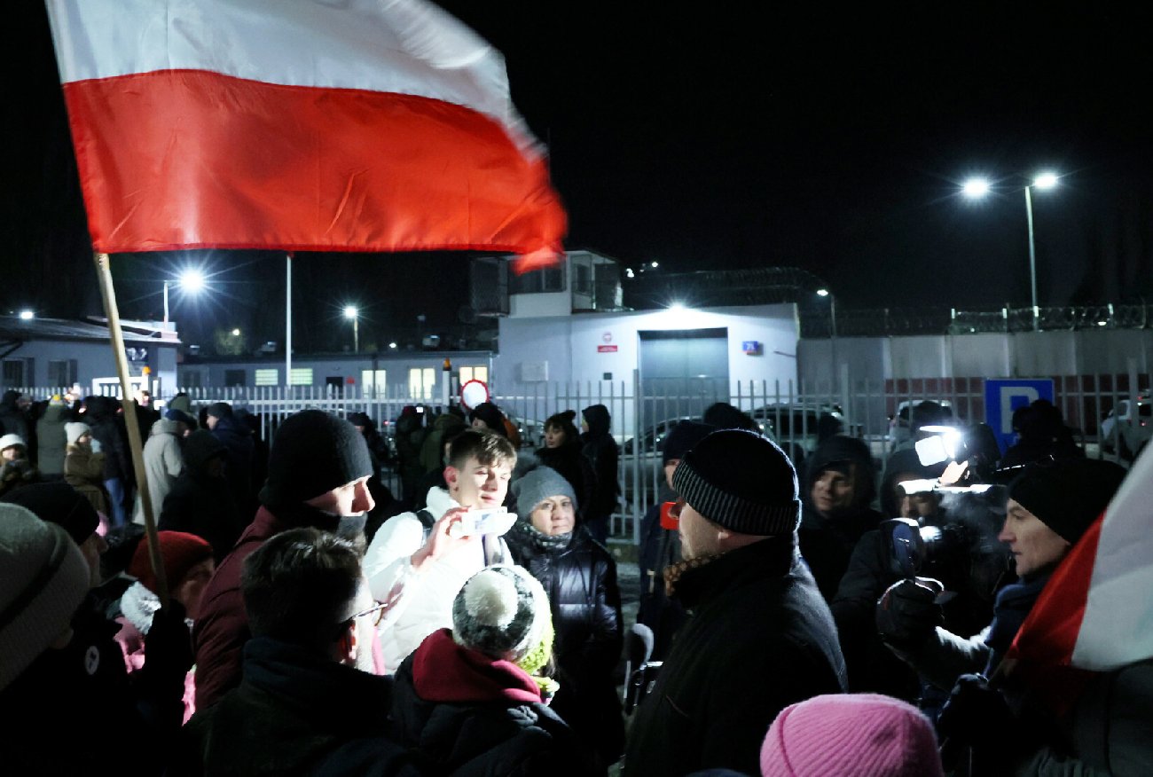 "Próbował jeszcze gdzieś dzwonić". Tak zatrzymali Wąsika i Kamińskiego.