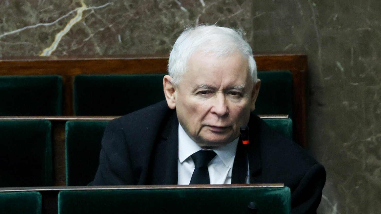 Jarosław Kaczyński wpłacił armii ukraińskiej 50 tys. zł.