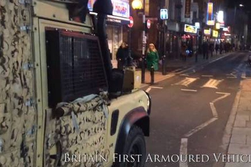 Znana z antyislamskich poglądów partia Britain First zorganizowała pierwszy we wschodnim Londynie "chrześcijański patrol"