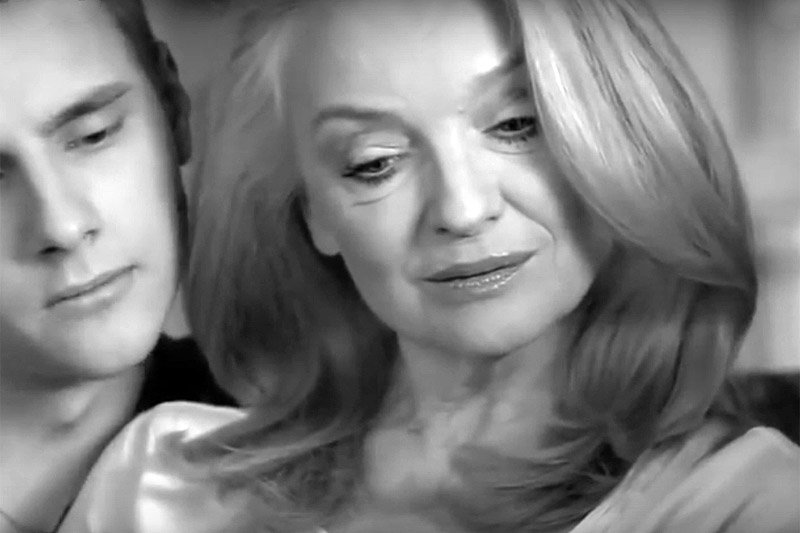 Nie żyje znana z serialu "Rodzina.pl" aktorka Halina Skoczyńska. Artystka zmarła w wieku 62 lat.