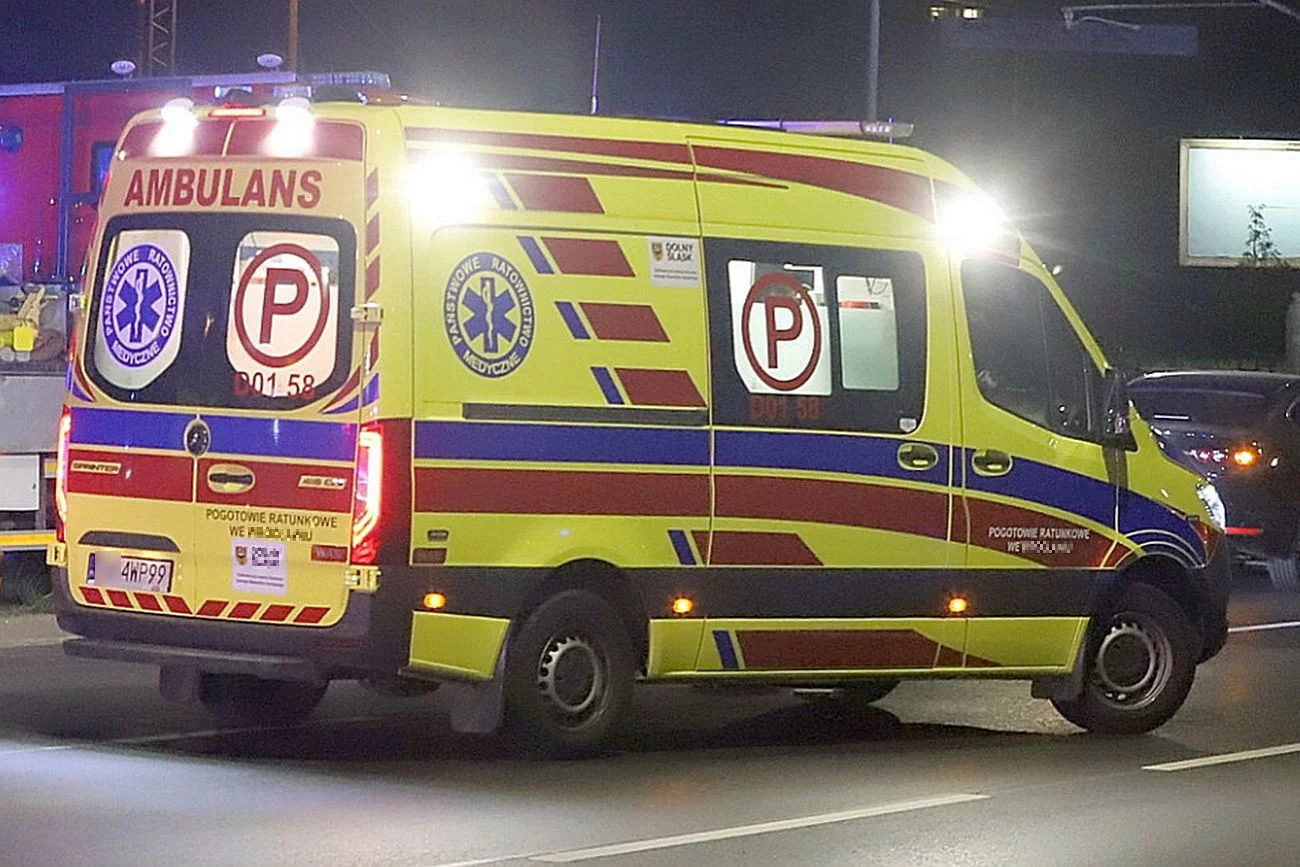 W czołowym zderzeniu pod Białymstokiem zginął kierowca i roczne dziecko. W czołowym zderzeniu pod Białymstokiem zginął kierowca i roczne dziecko.