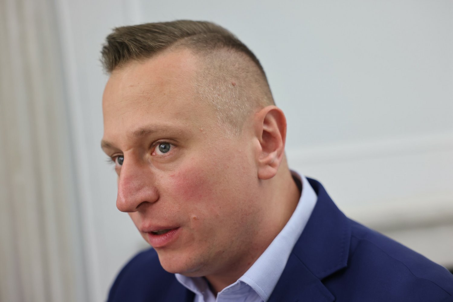 Krzysztof Brejza pokazał dwa zdjęcia. "Putin lubi takie klimaty".