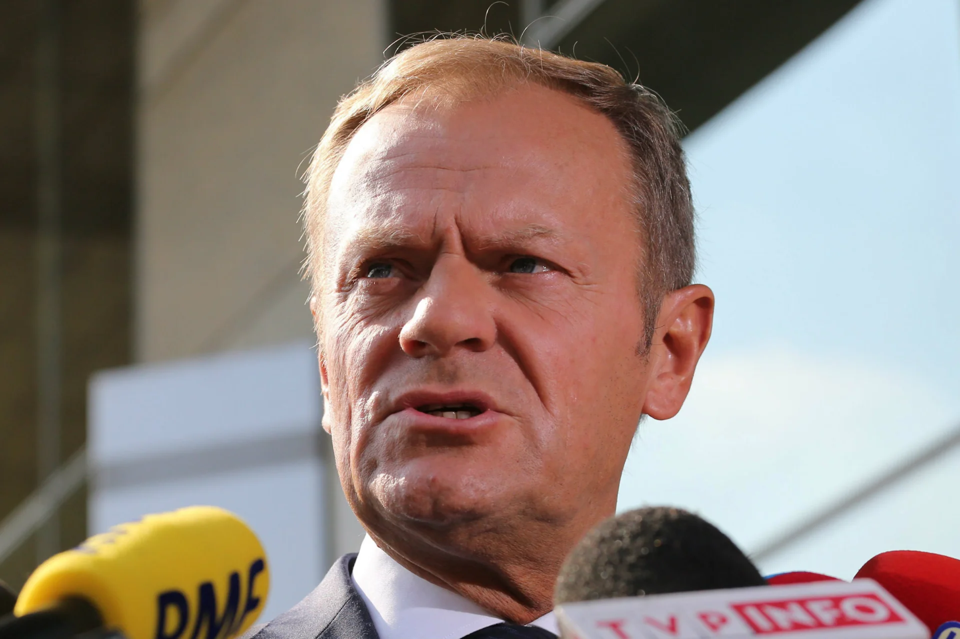 W TVP Info padło następujące pytanie: "Czy uważasz Donalda Tuska za przyjaciela Władimira Putina?"