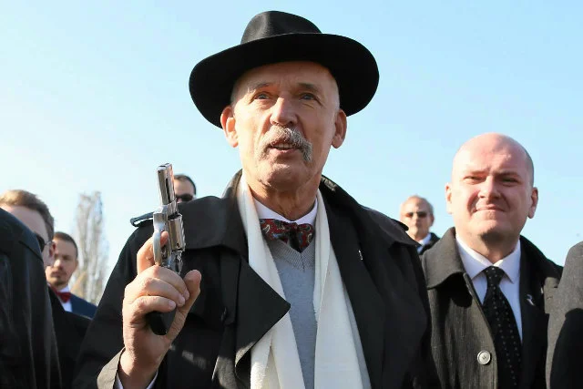 Janusz Korwin-Mikke zamyka swojego onetowego bloga