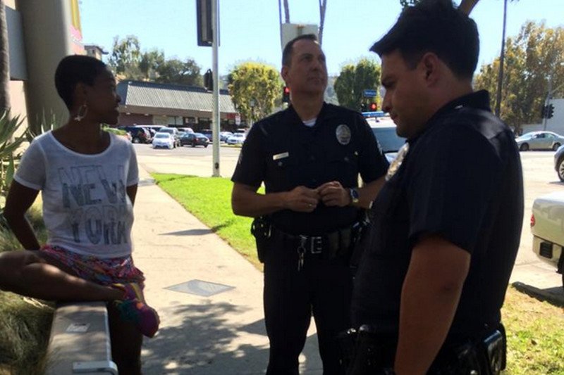 Aktorka i jej mąż zrelacjonowali całe zajście na Facebooku.