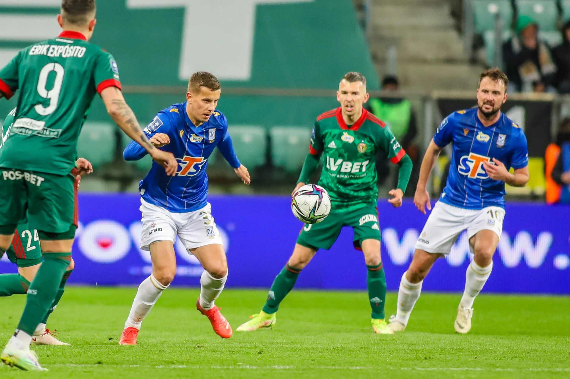 Lech Poznań pokonał we Wrocławiu ekipę Śląska i jest znów liderem PKO Ekstraklasy