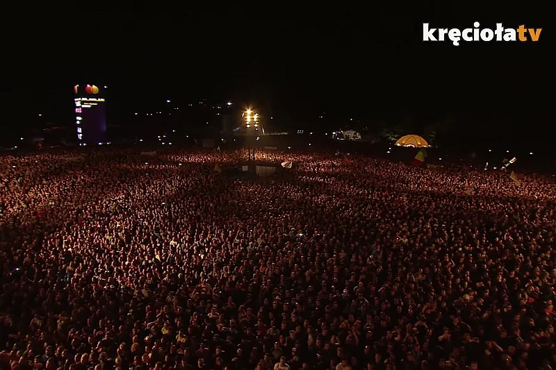 Zdjęcia publiczności z zeszłorocznego koncertu Kultu na Pol'and'rock zapierają dech w piersiach Zdjęcia publiczności z zeszłorocznego koncertu Kultu na Pol'and'rock zapierają dech w piersiach