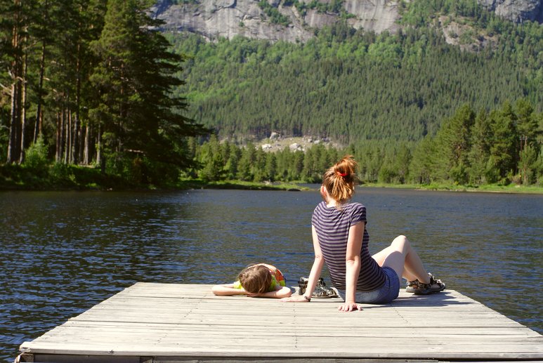 "Mamo, mów do mnie tylko po norwesku" Dzieci emigrantów wstydzą się "języka sprzątaczek"