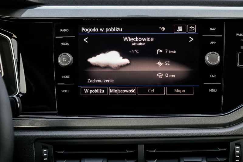 Jakość obrazu jak na auto tej klasy jest naprawdę dobra.