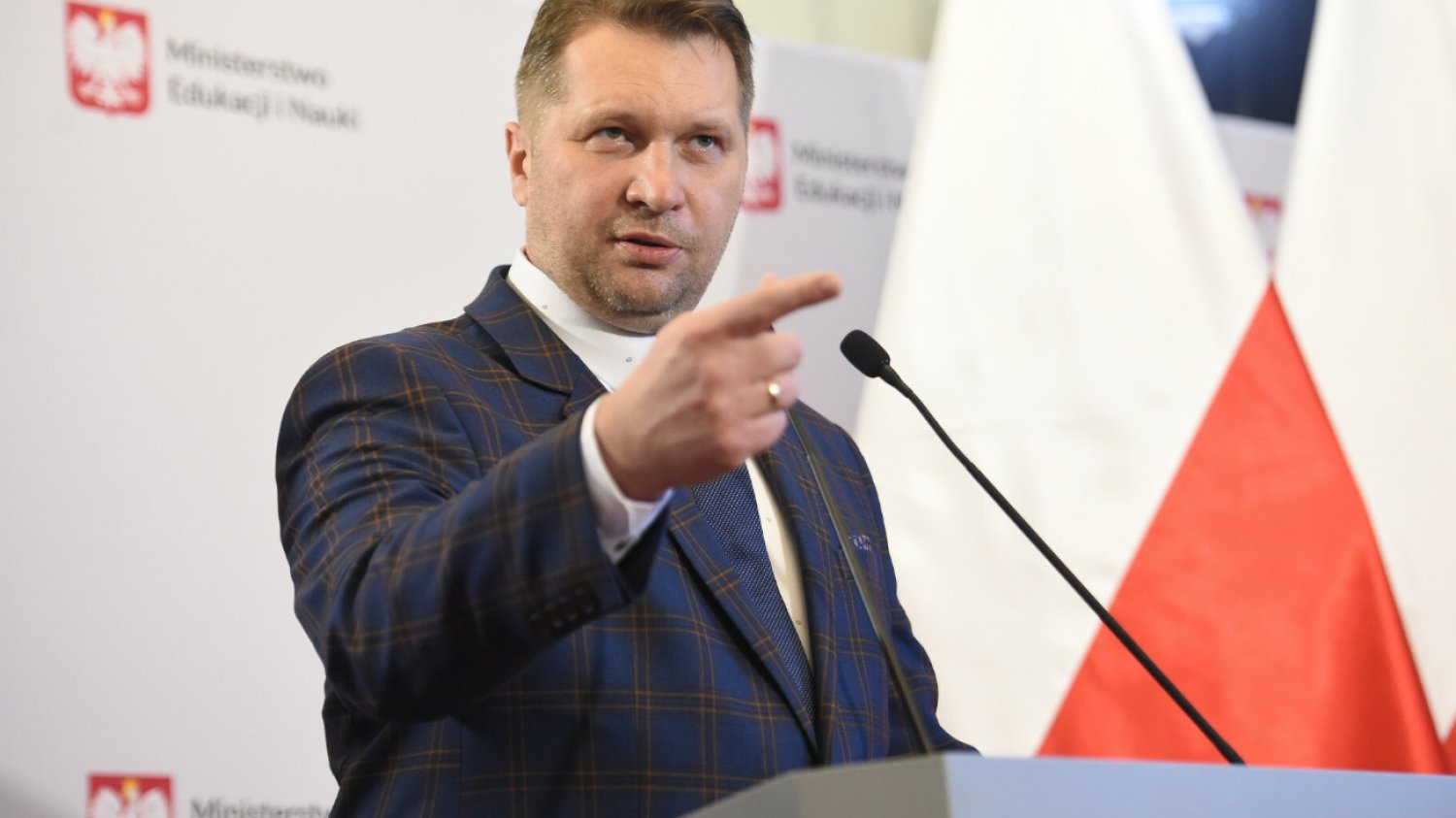 Przemysław Czarnek grozi dziennikarzom pozwami do sądu