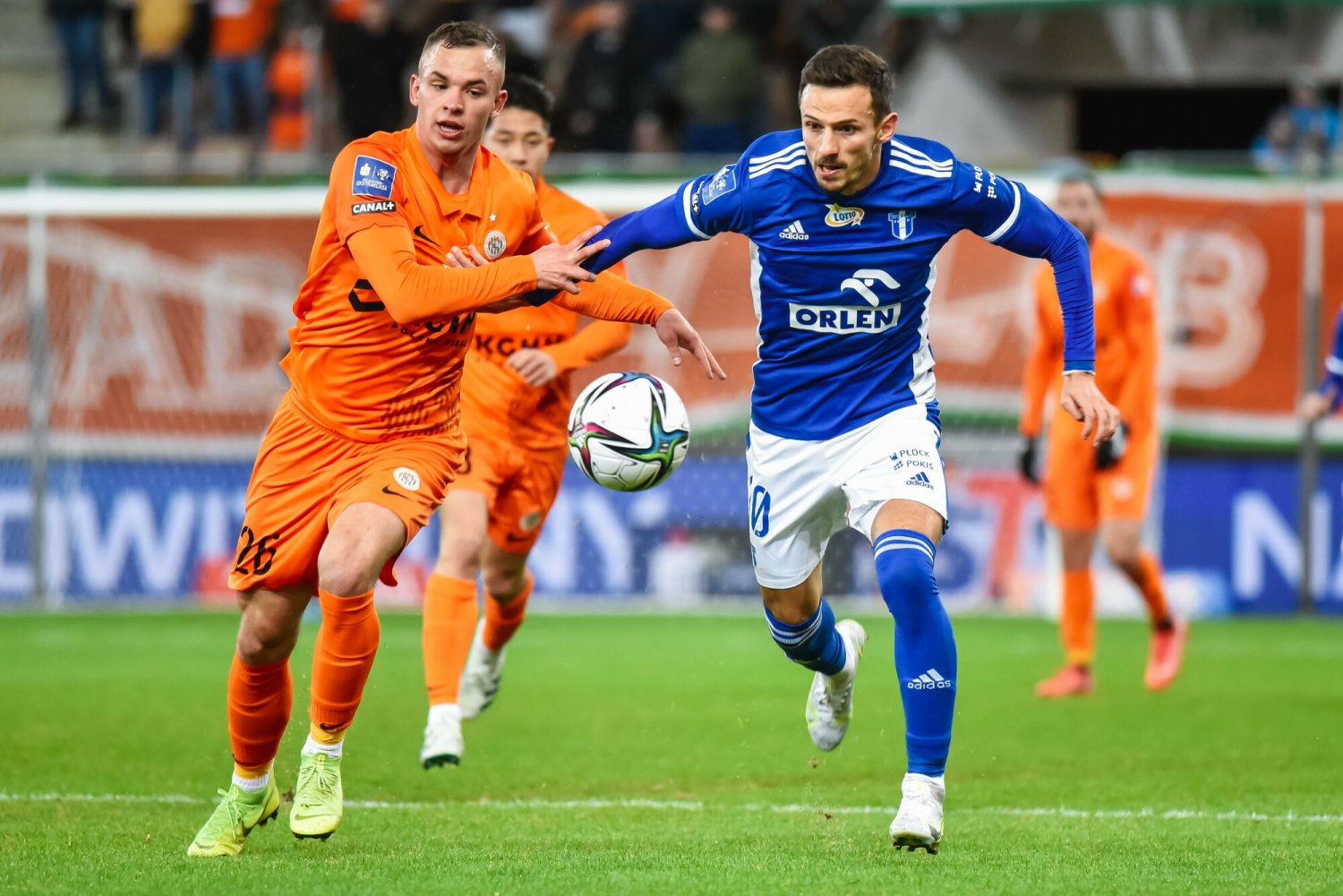 Zagłębie Lubin wygrało po serii czterech porażek, liderem rozgrywek została Pogoń Szczecin